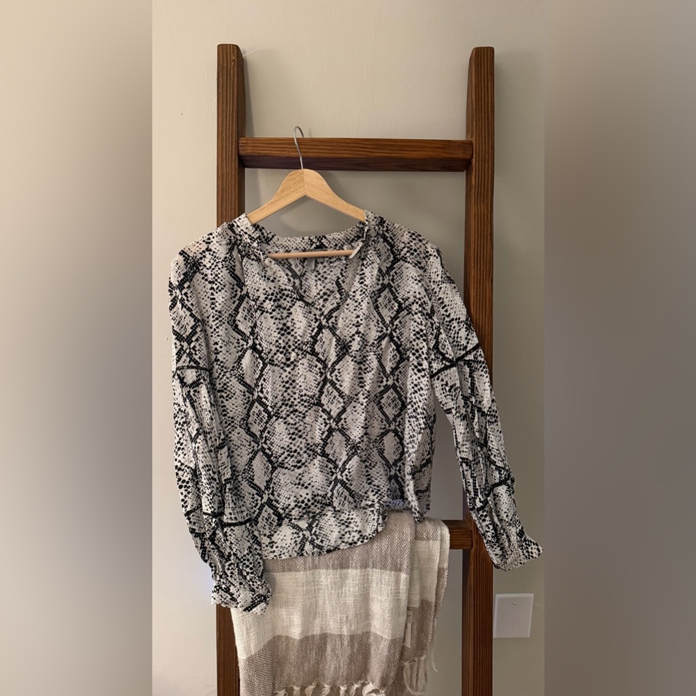 Anthropologie Petite Small Snakeskin Print Balloon Sleeve Blouse